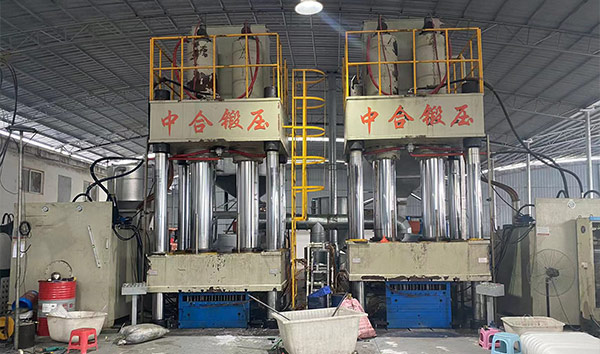 1000噸四柱液壓機(jī)（復(fù)合材料模壓、陶瓷粉末成型）